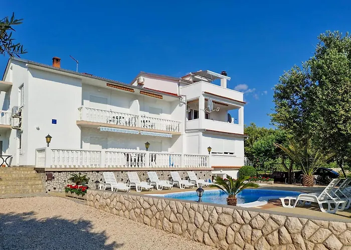 2 Bedroom Amazing In Rab