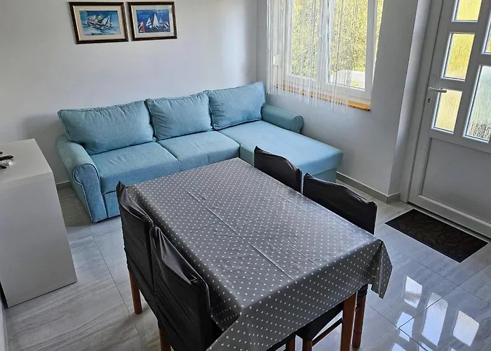2 Bedroom Amazing In Rab ラブ